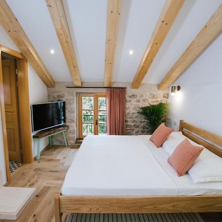 Franka Hotel โตรกีร์ ภายนอก รูปภาพ
