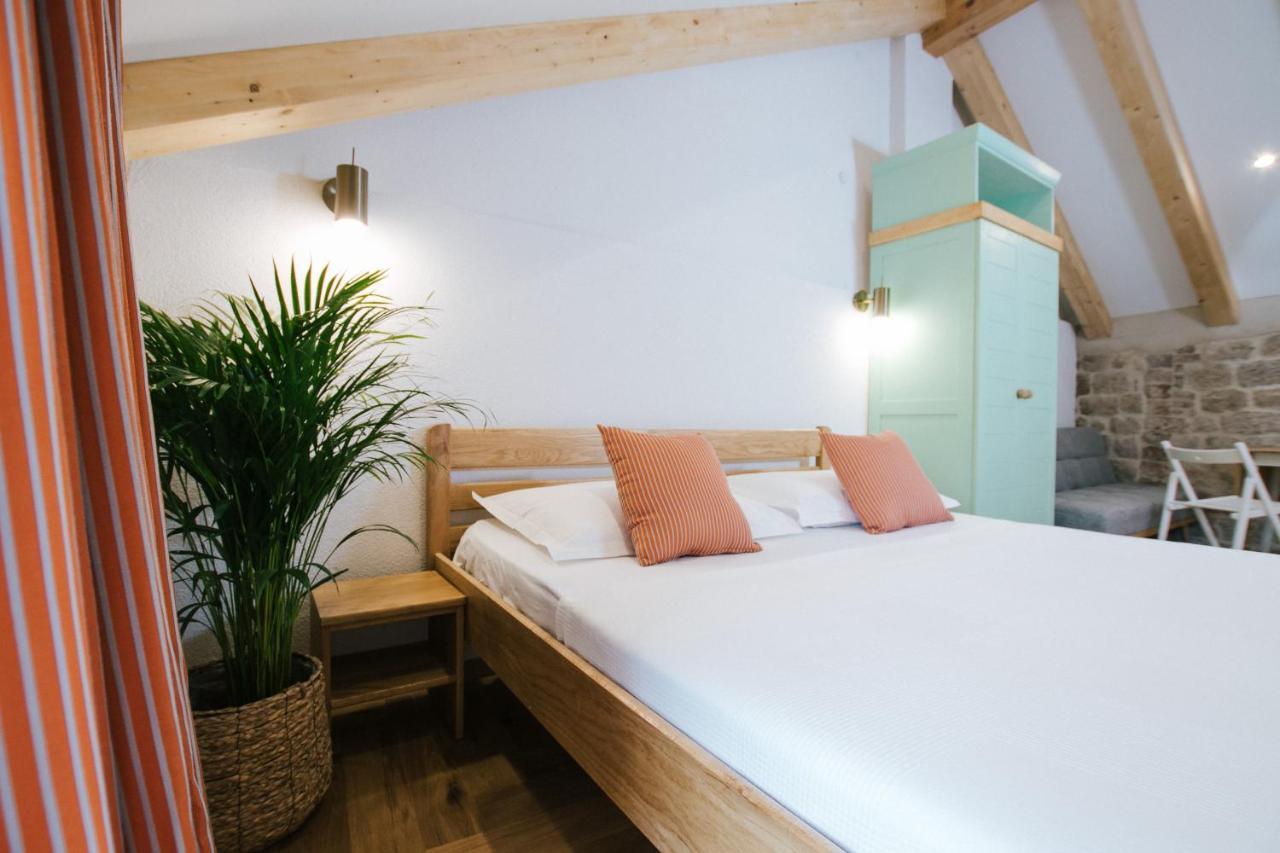 Franka Hotel โตรกีร์ ภายนอก รูปภาพ